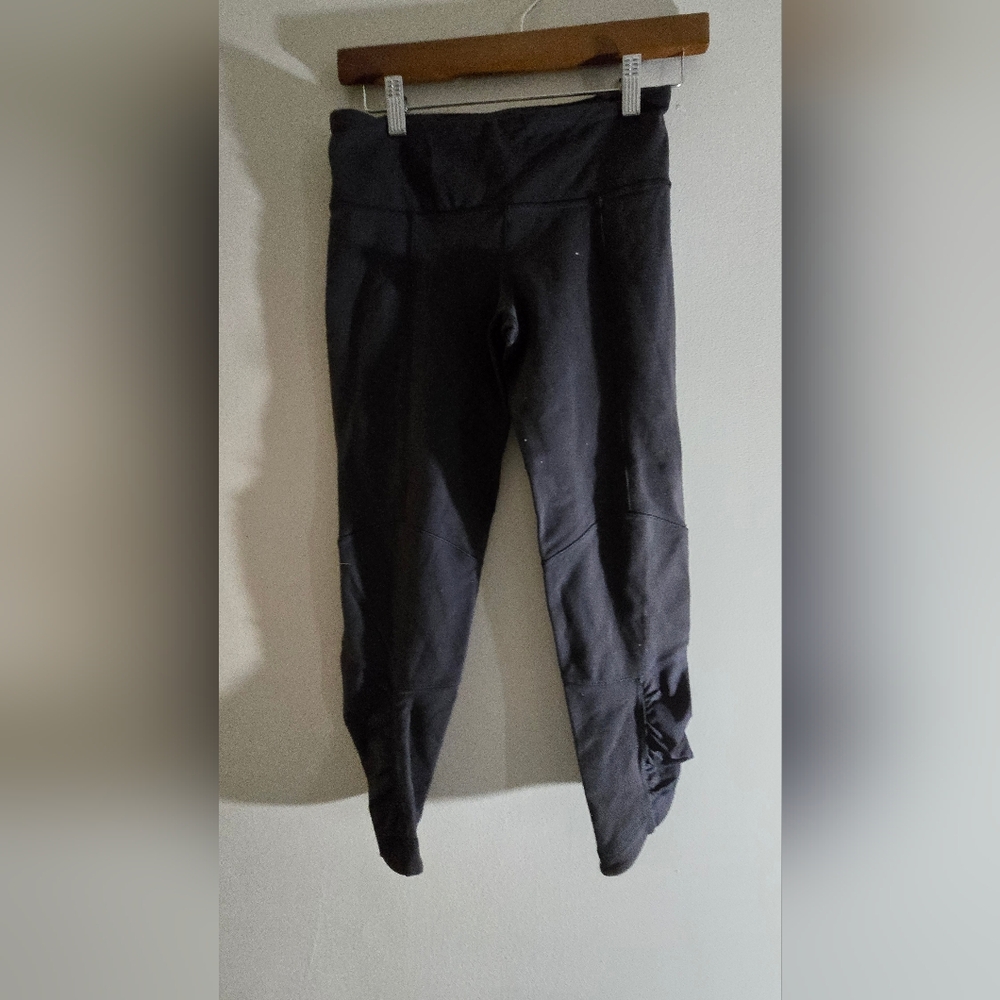 lululemon athletica Grey Cinched Cropped Leggings
